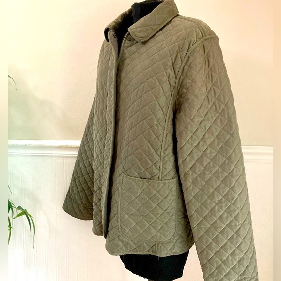 Van Heusen quilted, zip up riding jacket, size Large - Picture 2 of 8